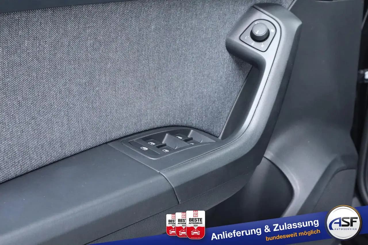 SEAT Ateca Style #Kamera hi #ACC #Navi #Sprachst. #Spurhal... — Galerie du véhicule 14