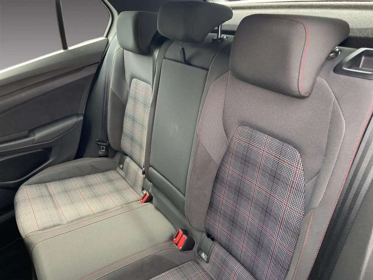 Volkswagen Golf GTI Golf VIII GTI 180kW DSG GTI *NAVI*KLIMA*LED* — معرض صور السيارة 14