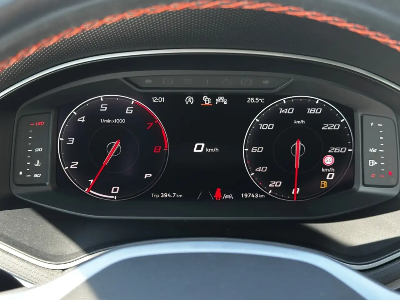 SEAT Arona 1.5 TSI DSG FR Pro ACC FullLink Navi LED 17Alu GJR — Galerie du véhicule 11