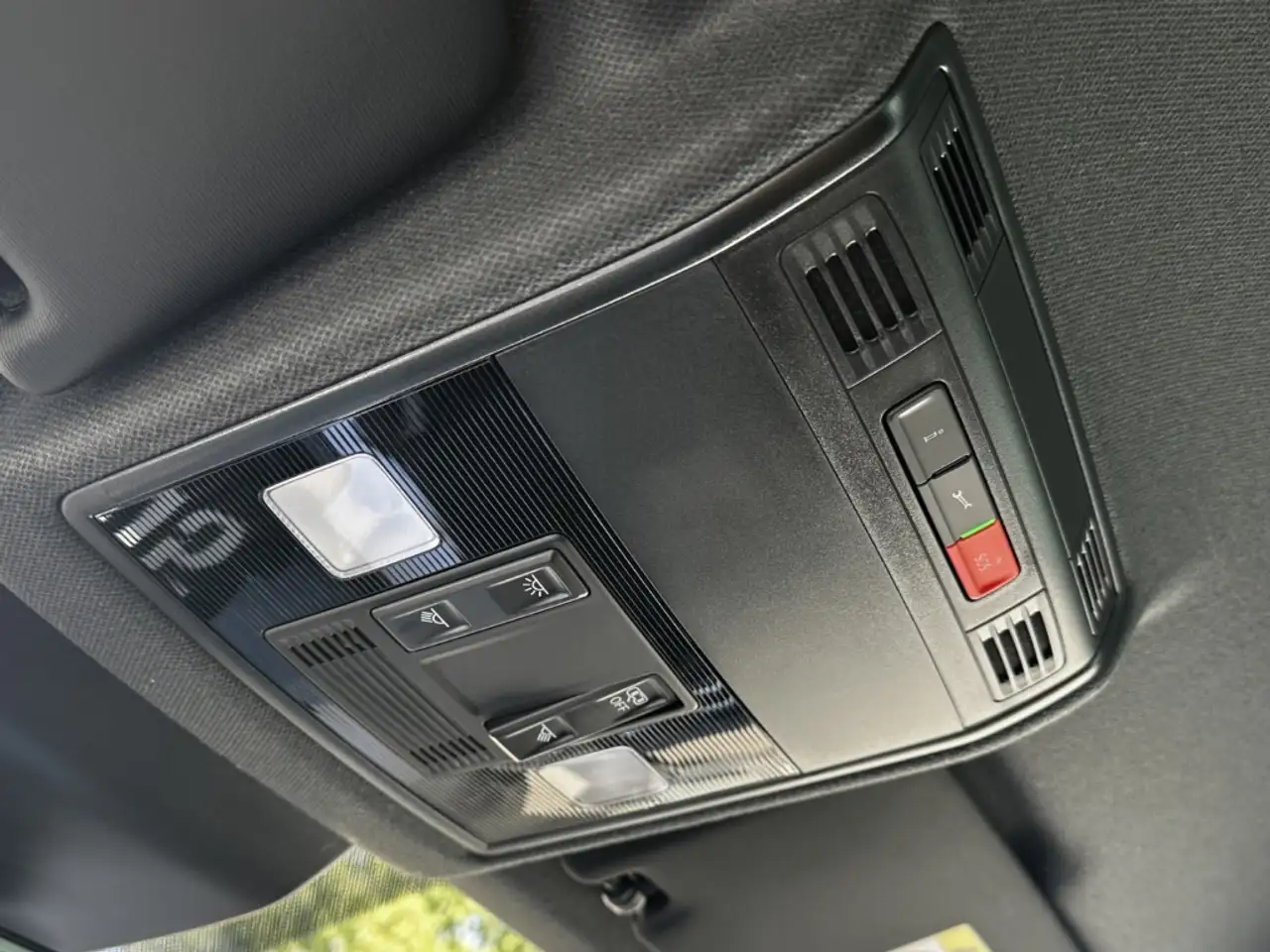 SEAT Arona 1.5 TSI DSG FR Pro ACC FullLink Navi LED 17Alu GJR — Galerie du véhicule 16