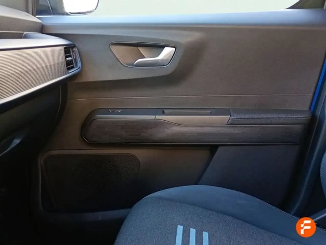 Ford Tourneo Courier 1.0 Ecoboost Active — Vehicle gallery 17