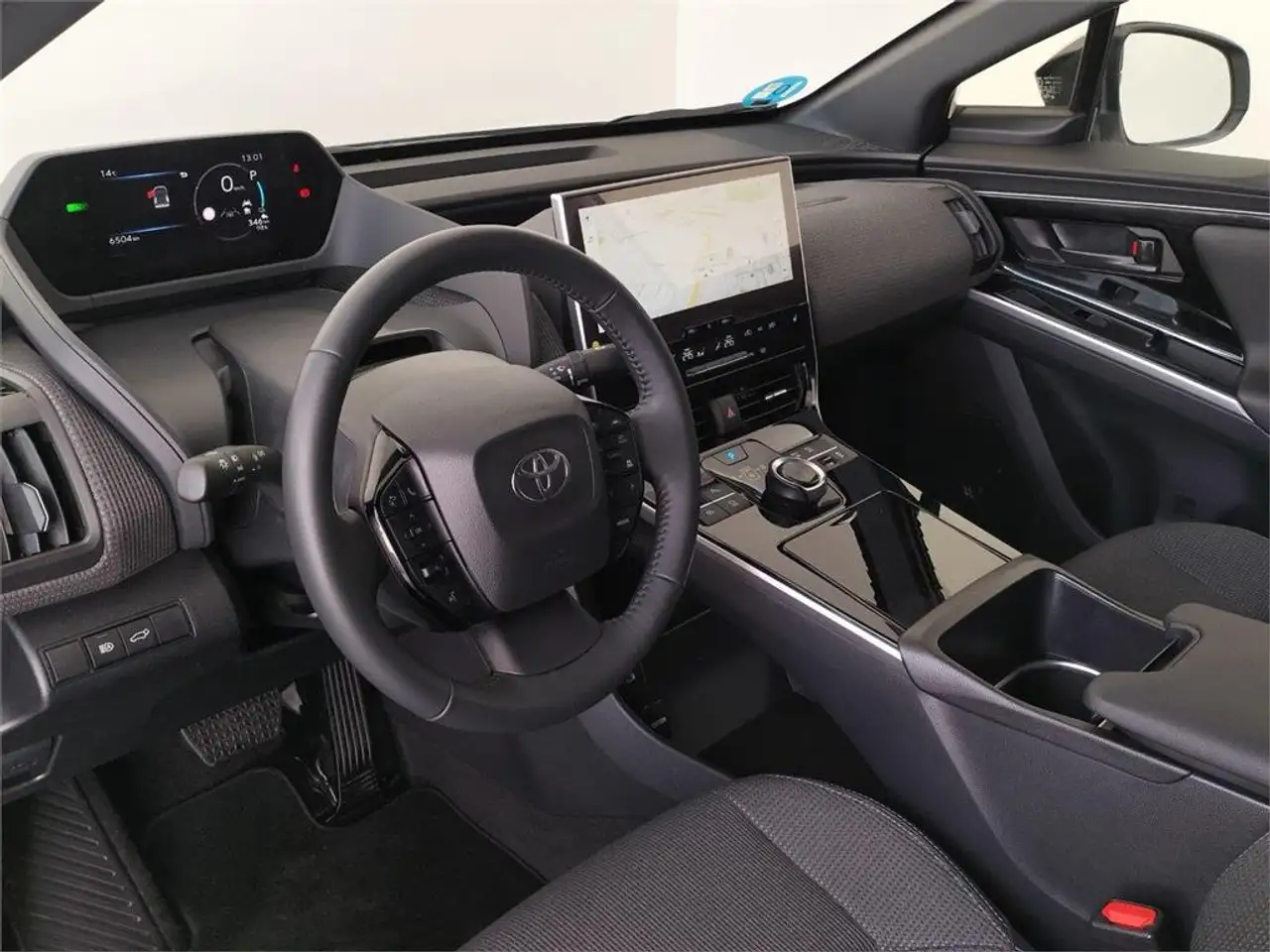 Toyota bZ4X Style Plus 4x4 — Vehicle gallery 20