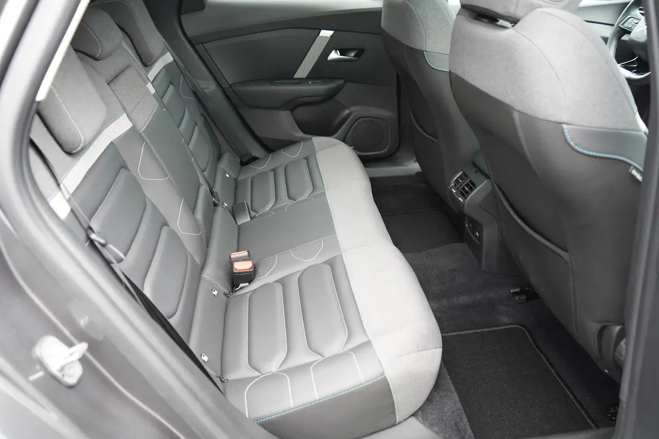 Citroen C4 1.2 12V e-THP Plus LED Navi ACC Totwinkel — معرض صور السيارة 28