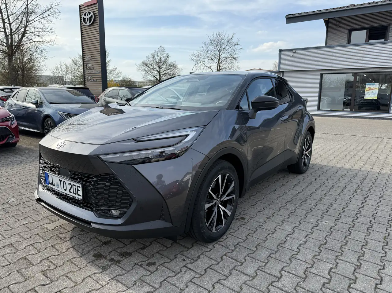 Toyota C-HR 2.0 Plugin-Hybrid Team Deutschland — Landsberg am Lech
