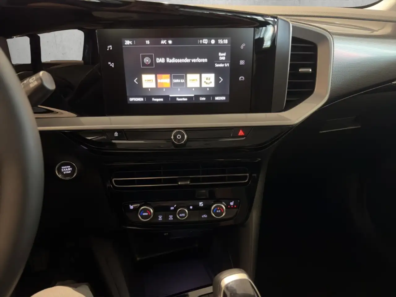 Opel Mokka Elegance Navi Klimaautom PDC v+h Kamera SHZ LHZ — معرض صور السيارة 13
