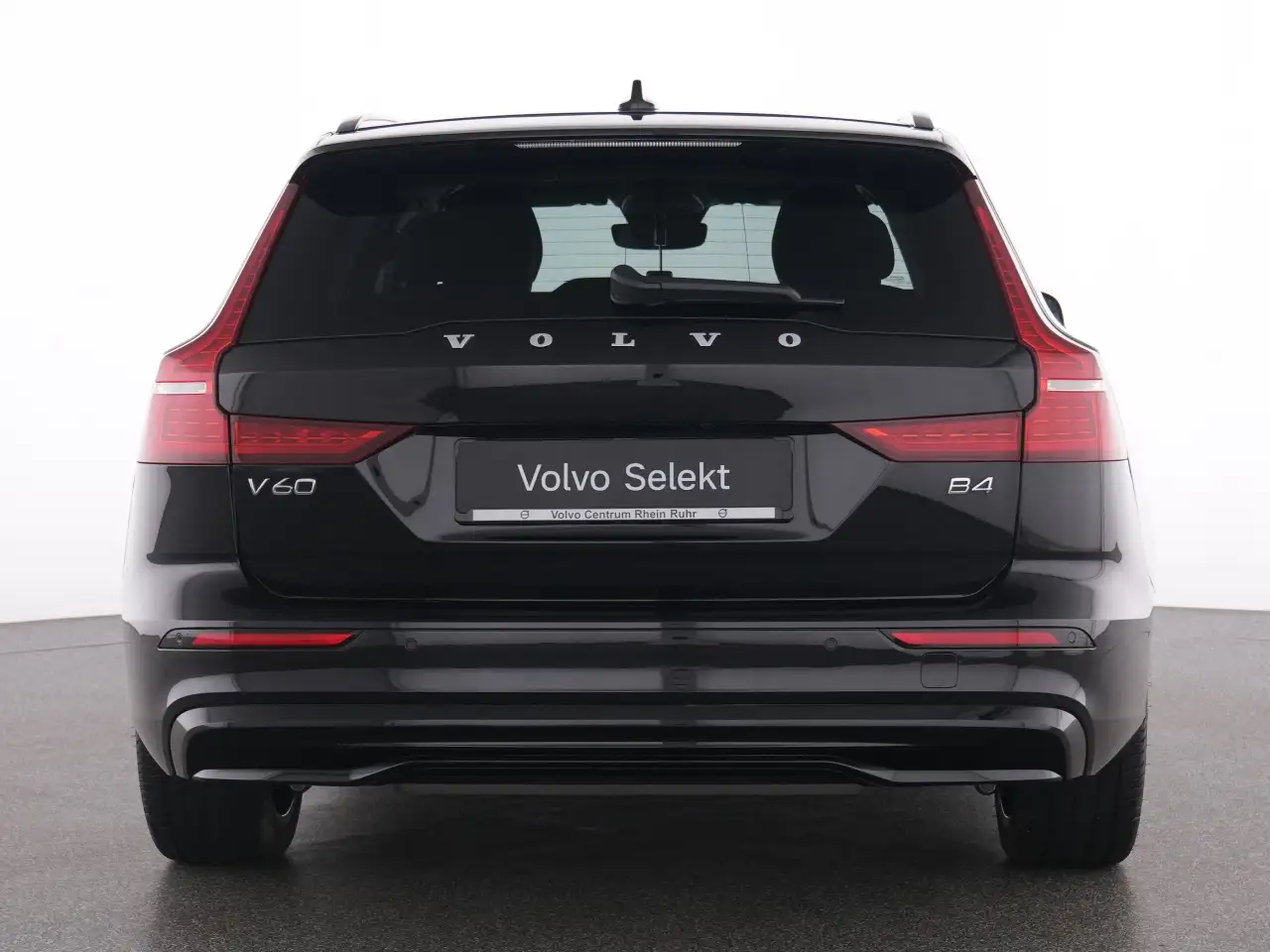 Volvo V60 B4 Plus Dark+FAP+LM19+MET+WINTERPAK+MEMORY+ — Vehicle gallery 16