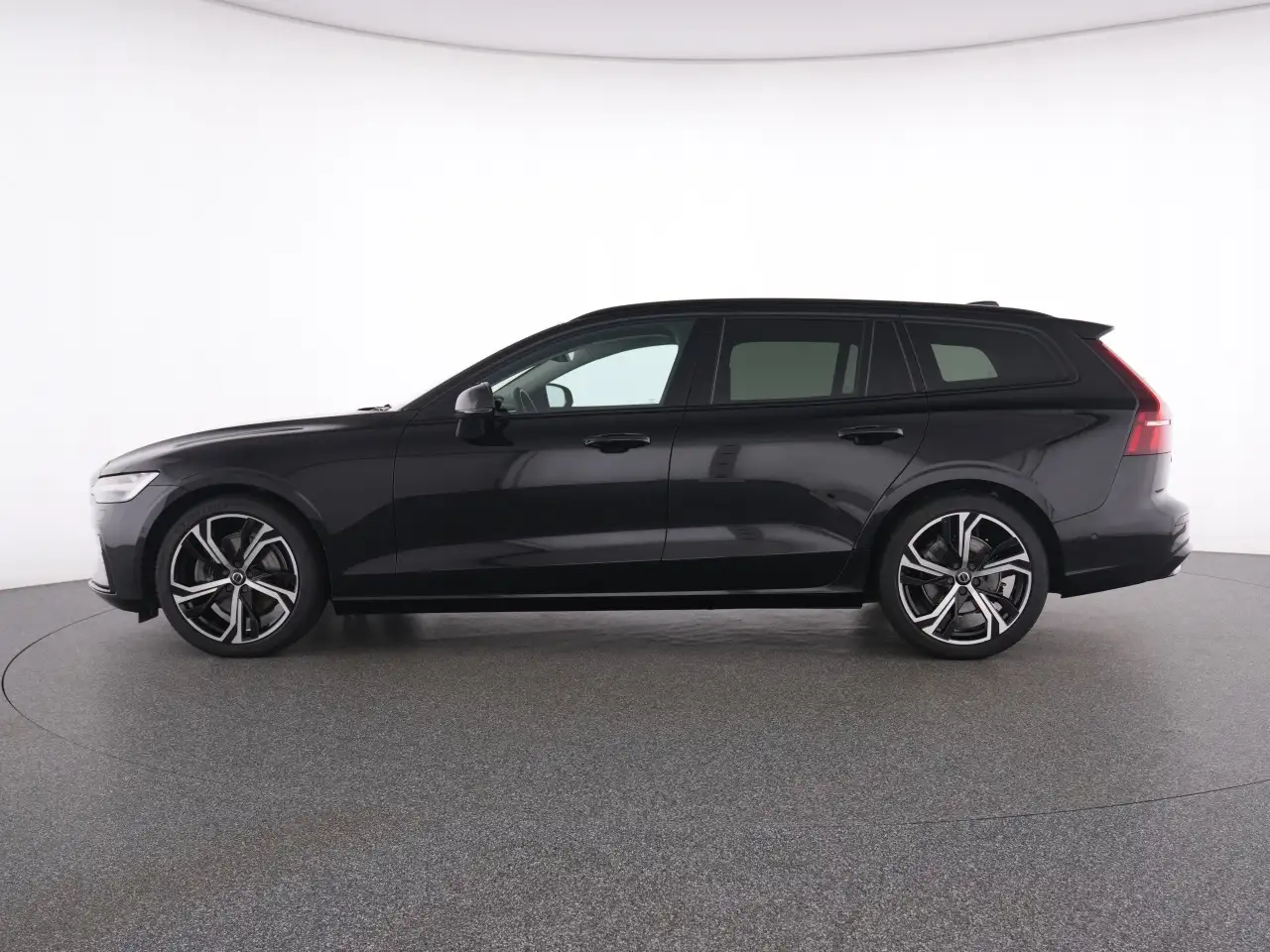 Volvo V60 B4 Plus Dark+FAP+LM19+MET+WINTERPAK+MEMORY+ — Vehicle gallery 11