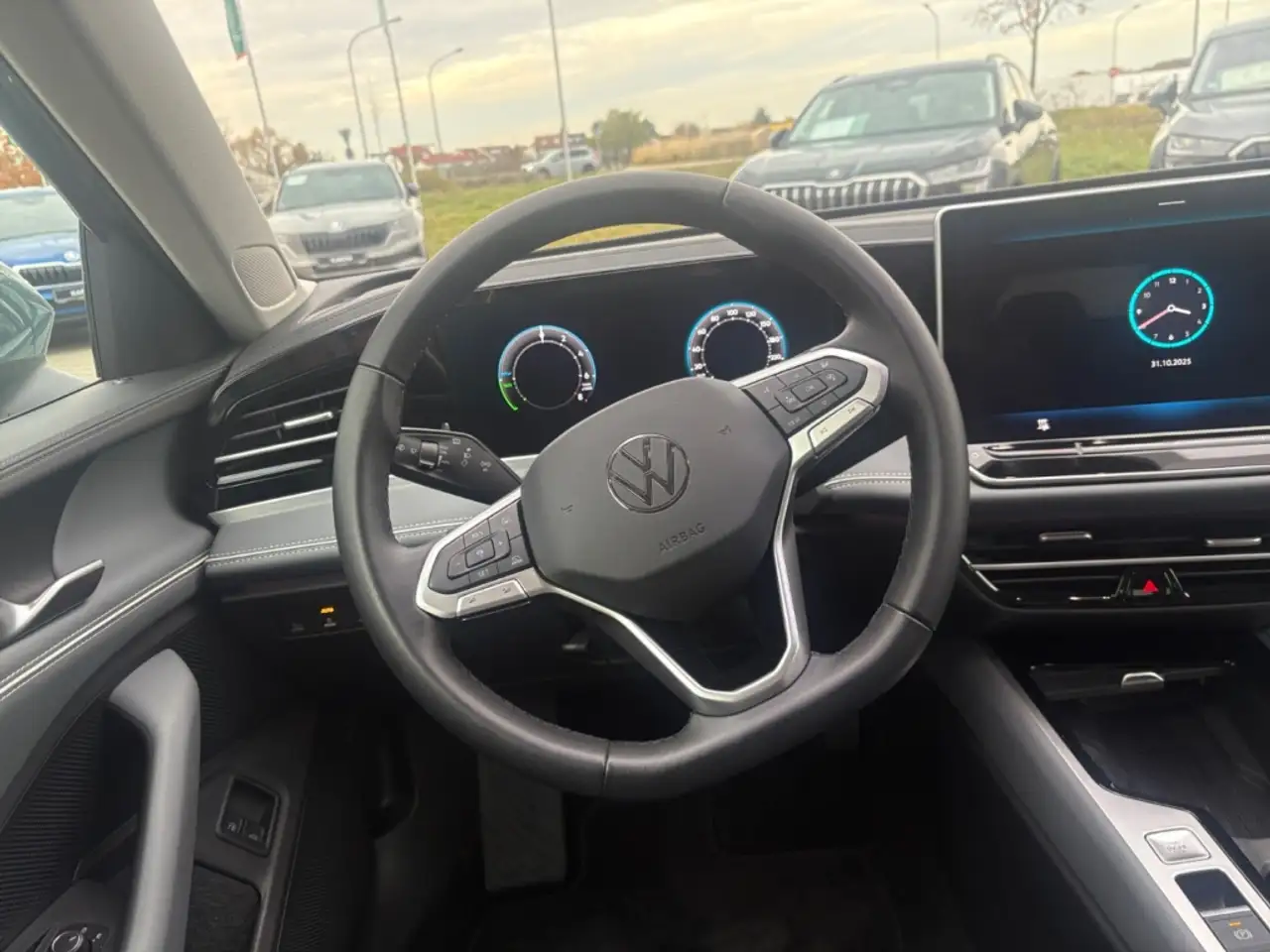 Volkswagen Passat Variant Elegance 1.5 TSI eHybrid 150 kW ''Winterpa — Vehicle gallery 11