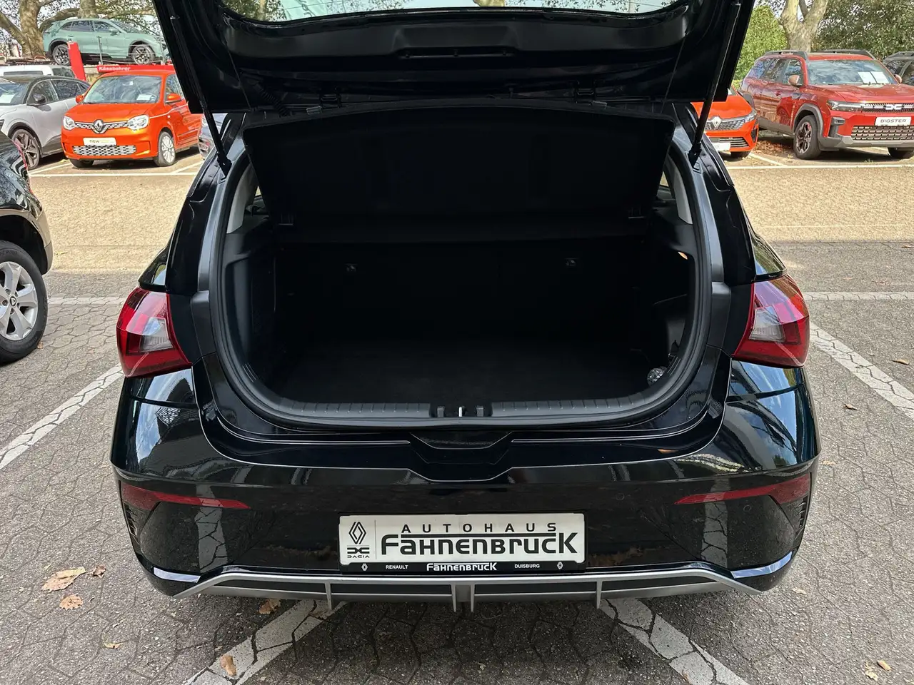 Hyundai i20 Prime 1.0 T-GDI Mild-Hybrid Scheckheft Navi — Galería del vehículo 8