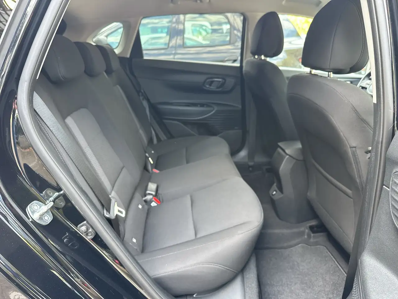 Hyundai i20 Prime 1.0 T-GDI Mild-Hybrid Scheckheft Navi — Galería del vehículo 12