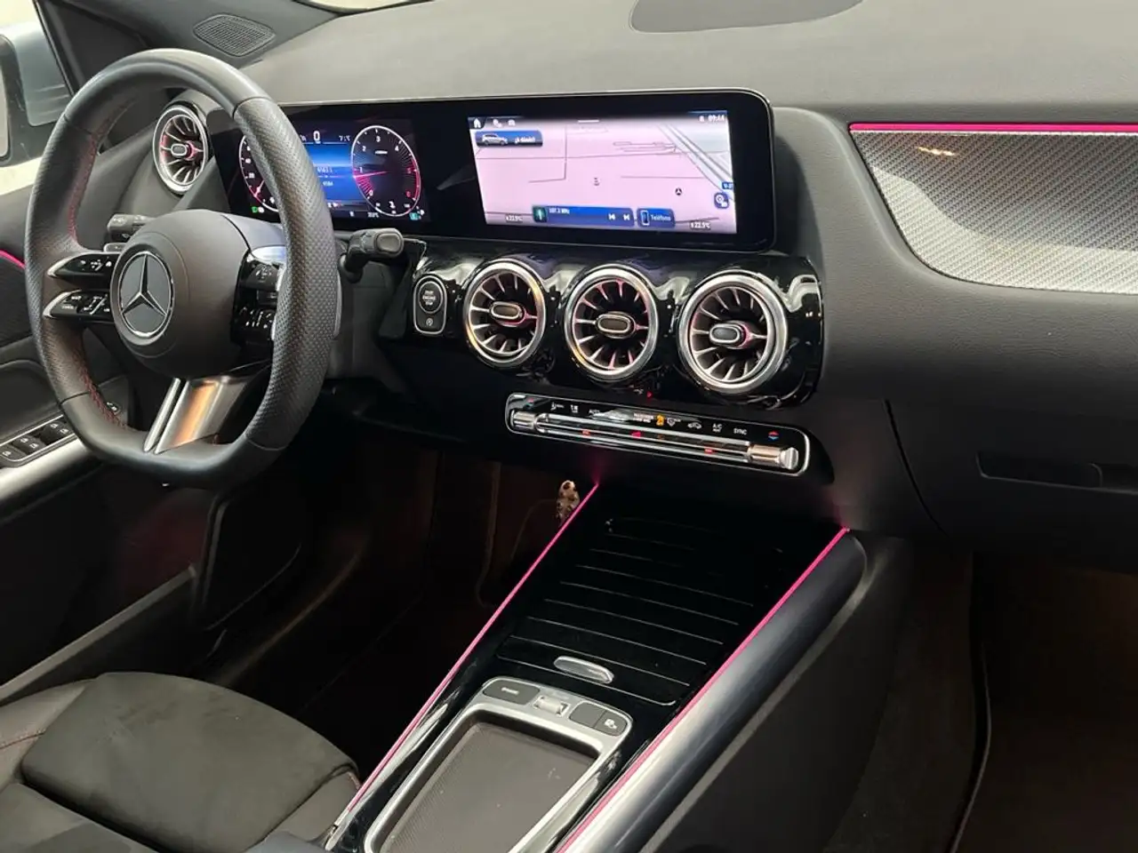Mercedes-Benz B 200 200d — Vehicle gallery 10