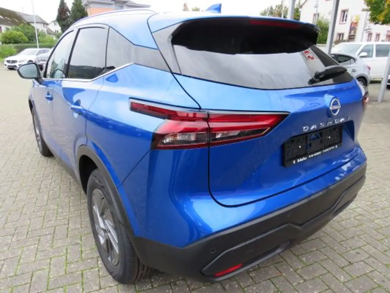 Nissan Qashqai ACENTA 1 3 Benziner Panoramadach Rückkamera Alu Assistenzsysteme usw. — Galería del vehículo 2