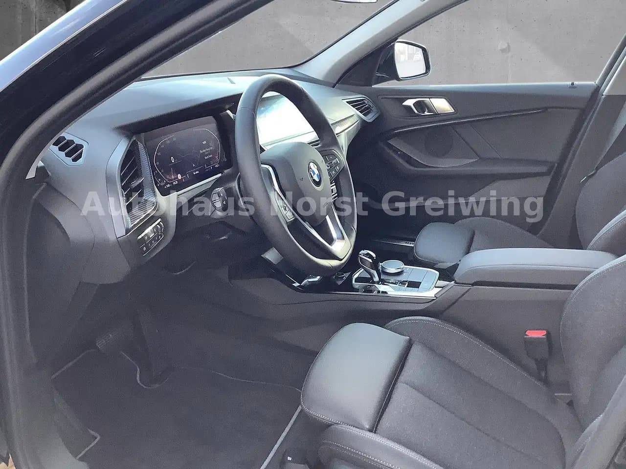 BMW 118 i AT Sport Line Navi-Prof. Touchscreen PDC — معرض صور السيارة 10