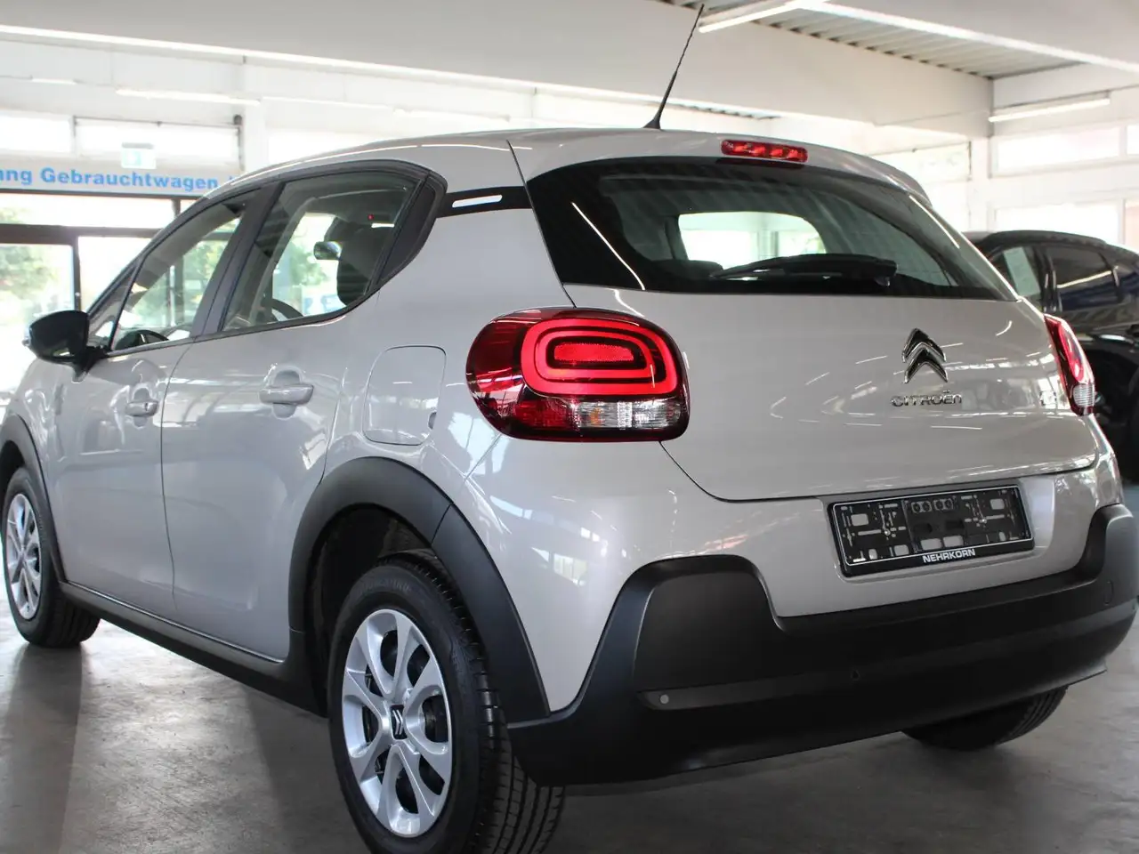 Citroen C3 PureTech YOU! 5-trg LED KLIMA PDC DAB Touch — Vehicle gallery 4