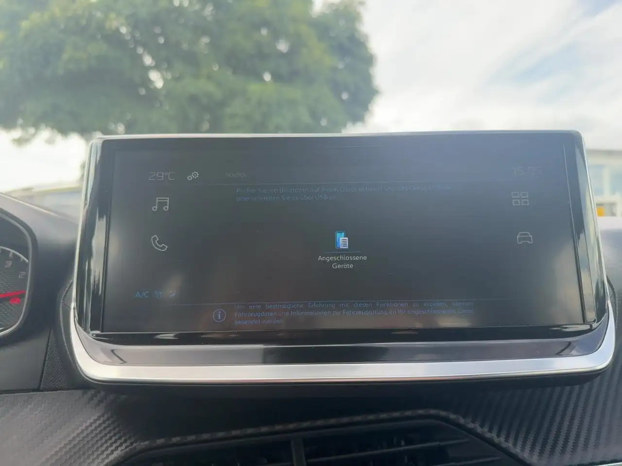 Peugeot 208 1.2 PureTech Active Einparkhilfe Sitzheizung — Vehicle gallery 16