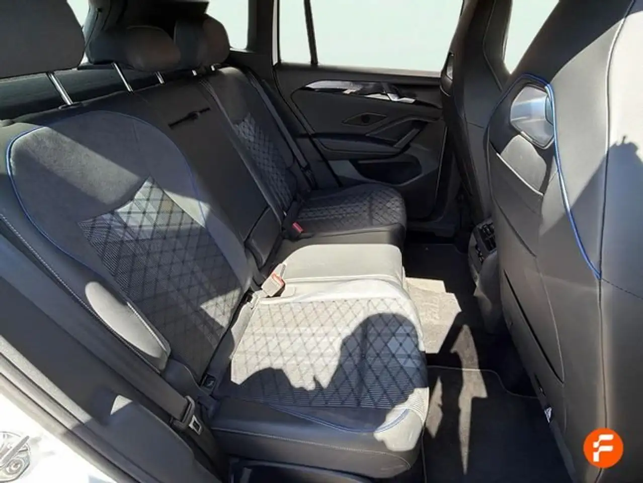 Volkswagen Tiguan 2.0TDI R-Line DSG 110kW — Vehicle gallery 21