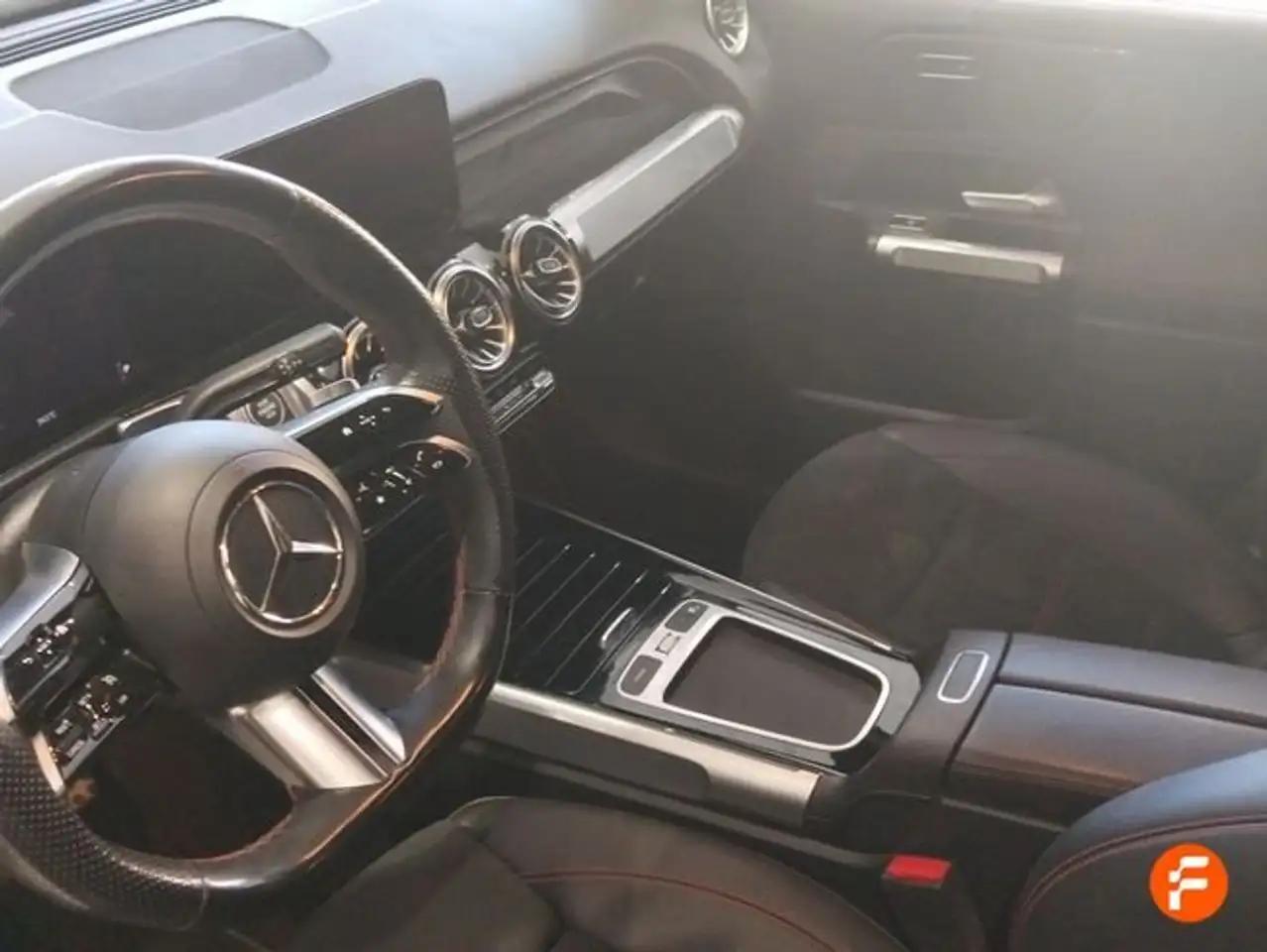 Mercedes-Benz GLB 200 d — Galería del vehículo 8