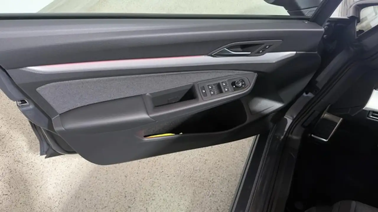 Volkswagen Golf Variant Move 1.5 eTSI DSG /AHK/Matrix/Navi — معرض صور السيارة 13