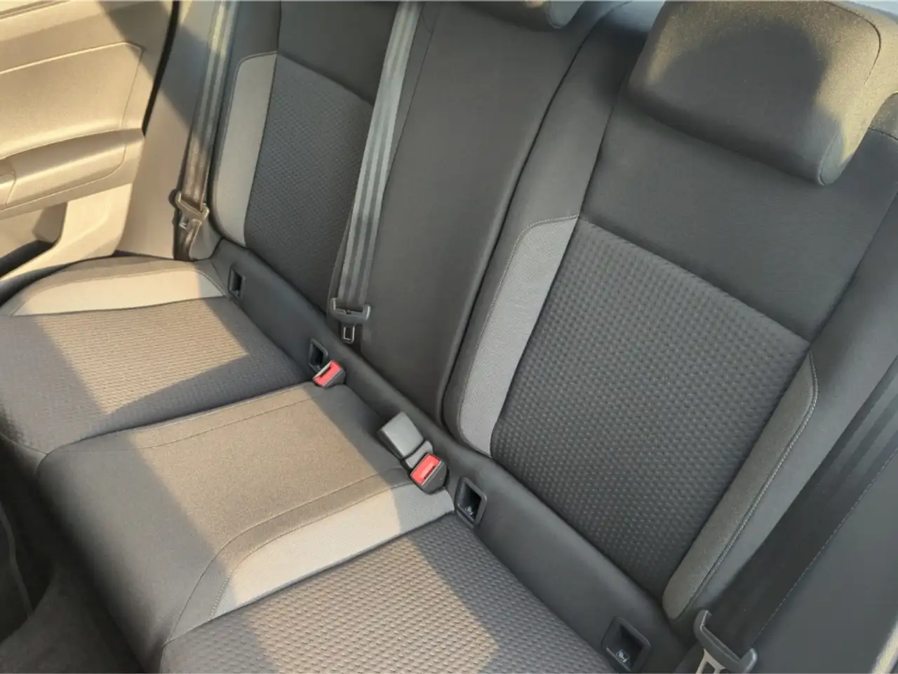 Volkswagen Polo VI Life 1.0 TSI 5-Gang RFK,PDC,SHZ,DAB+ — Galería del vehículo 12