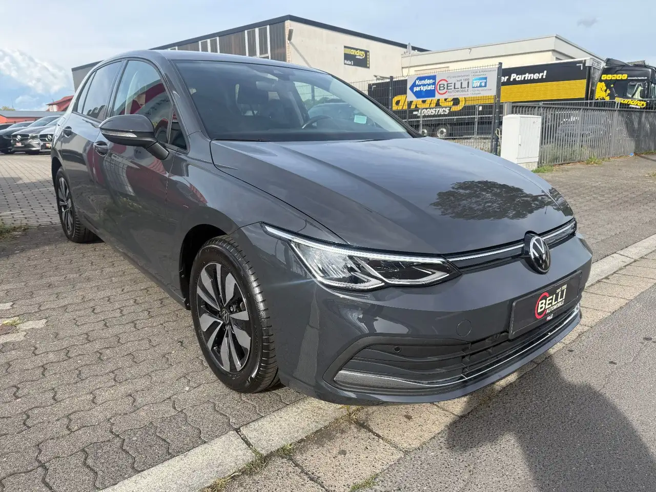 Volkswagen Golf VIII Lim. Move 1.0 TSI FINANZIERUNG — Vehicle gallery 3
