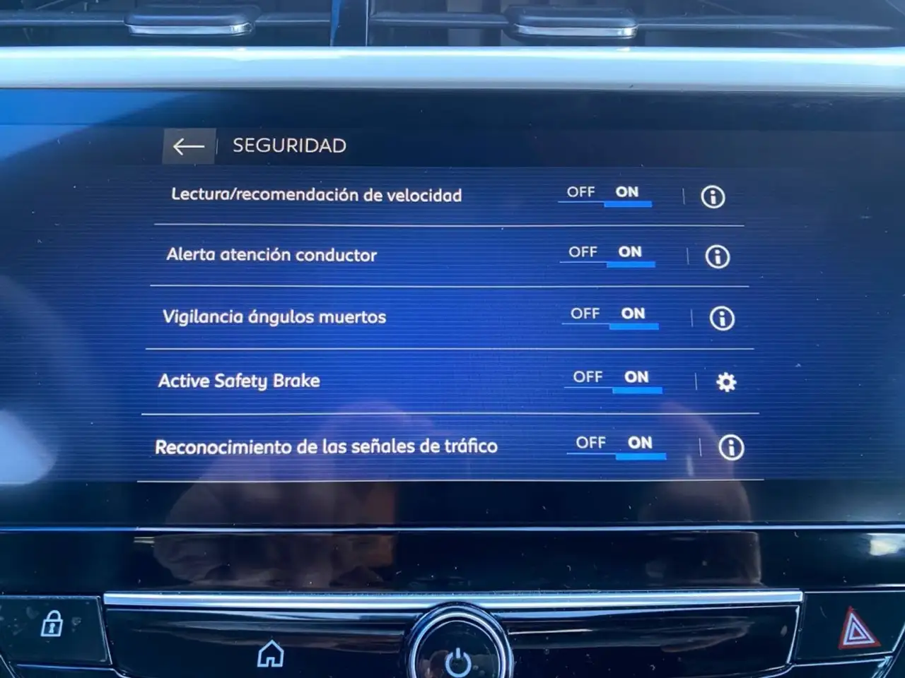 Opel Corsa 1.2T XHL S/S GS 100 — Galería del vehículo 21
