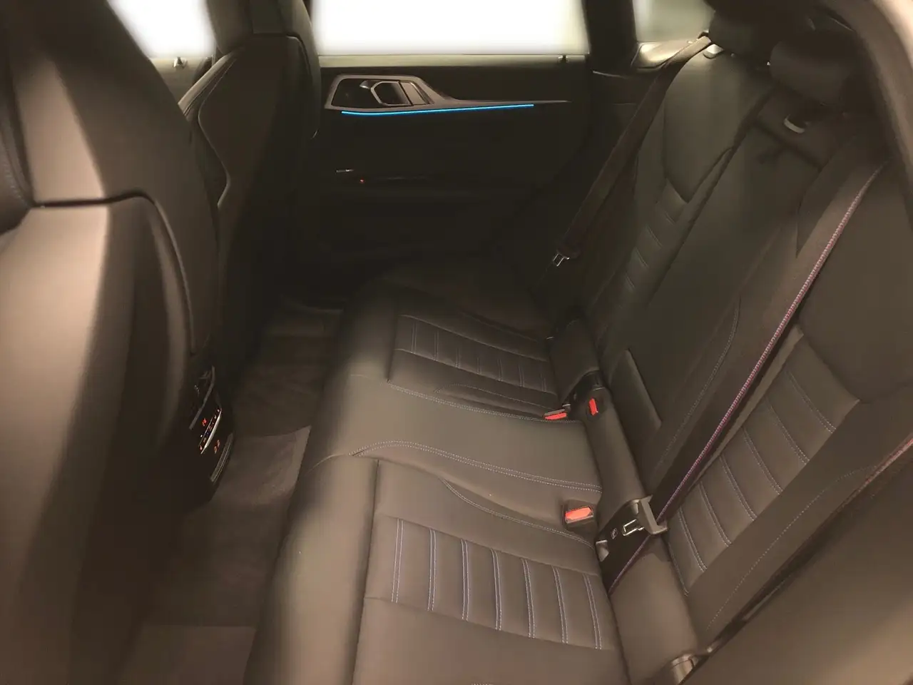 BMW 430 i xDrive M-Sport-Pro*Glasdach*HeadUp*DrivingAssist — Galerie du véhicule 11