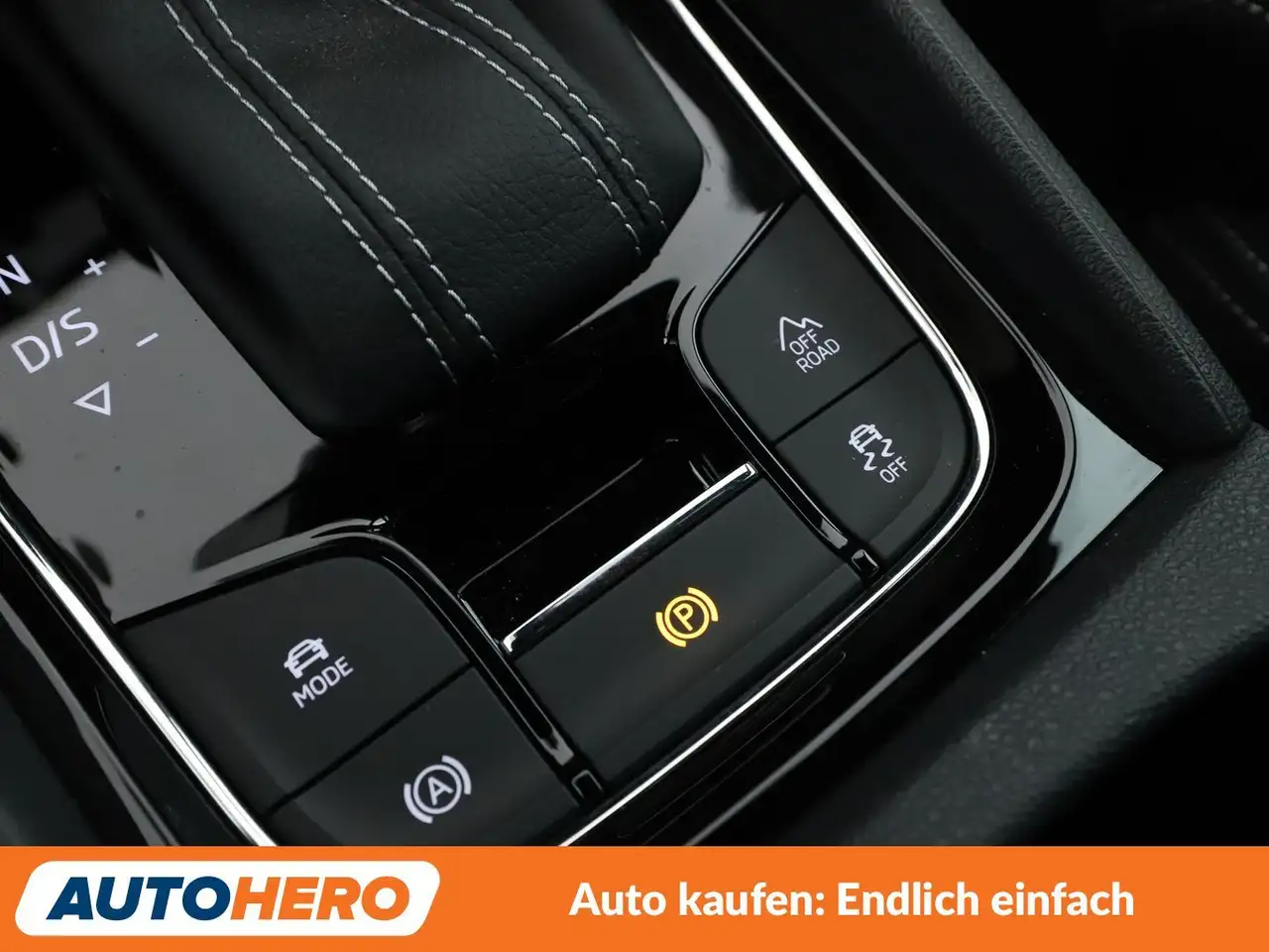 Skoda Karoq 2.0 TSI Sportline 4x4 Aut.*NAVI*LED*ACC* — معرض صور السيارة 30