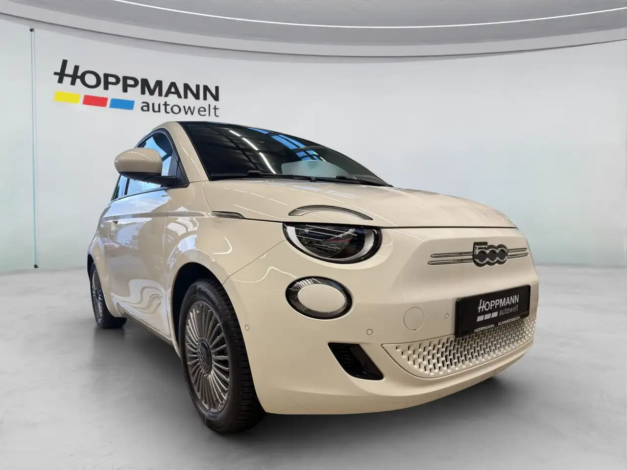 Fiat 500e Cabrio*PDC*ALU*CARPLAY* — Vehicle gallery 3