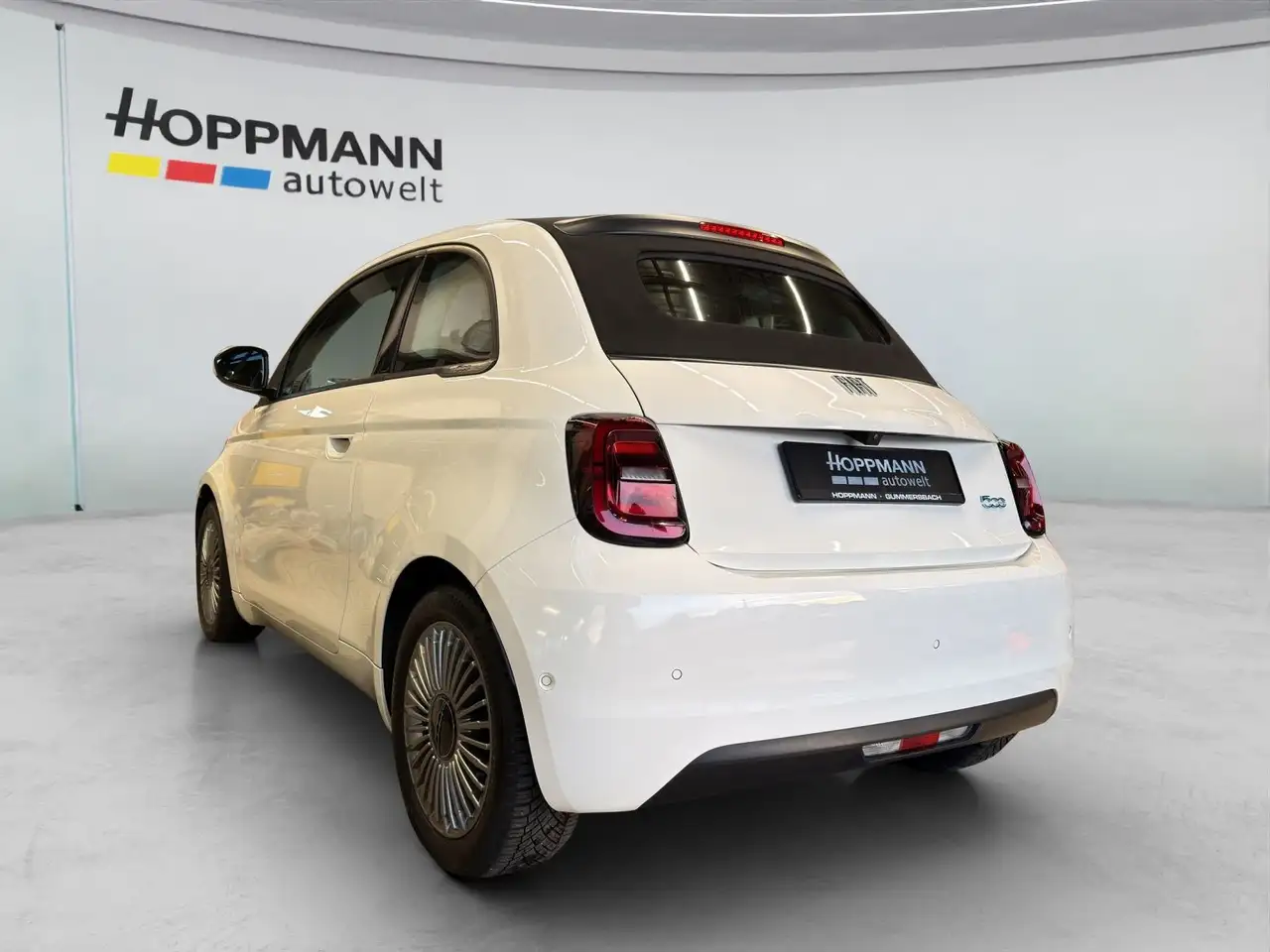 Fiat 500e Cabrio*PDC*ALU*CARPLAY* — Vehicle gallery 5