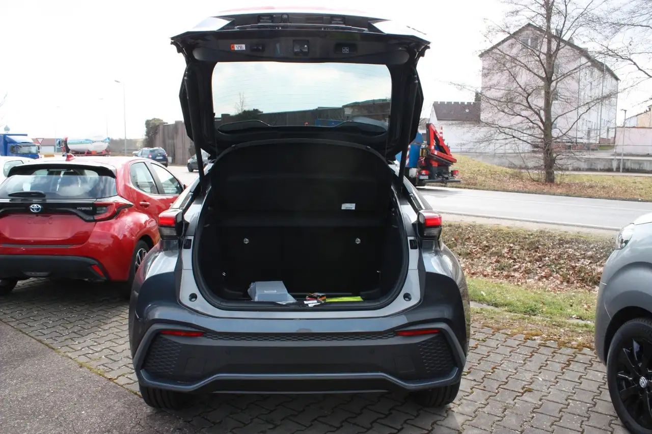Toyota C-HR 5-Türer Team D 1,8-I-Hybrid, Technik-Paket — Galerie du véhicule 10