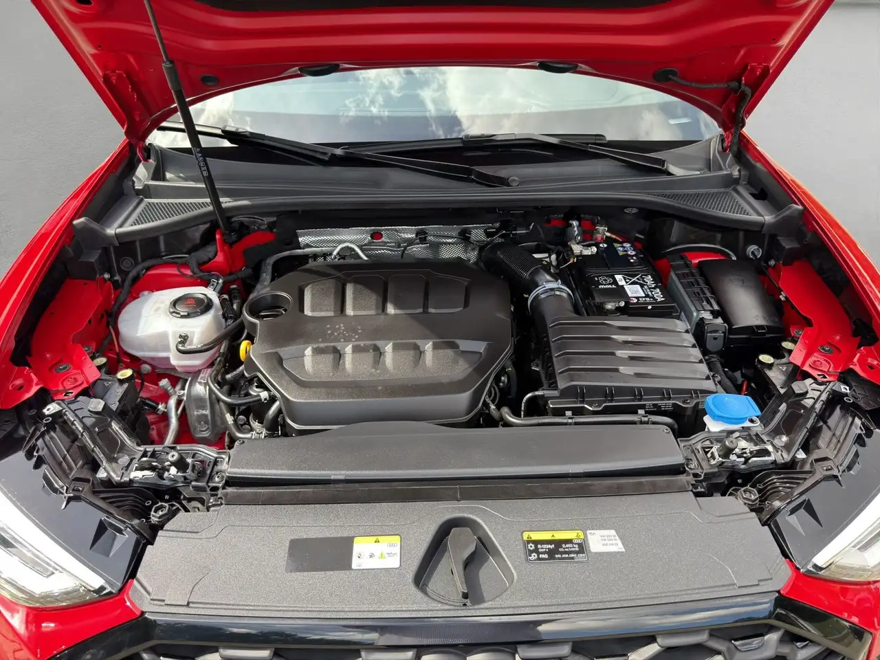 Audi Q3 S line 45 TFSI quattro AHK*RFK*Matr — معرض صور السيارة 18
