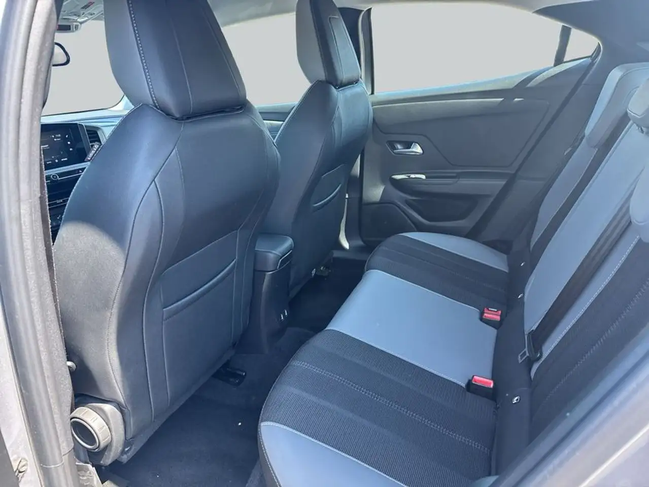 Opel Mokka 1.2 DI Turbo Automatik Elegance — معرض صور السيارة 11