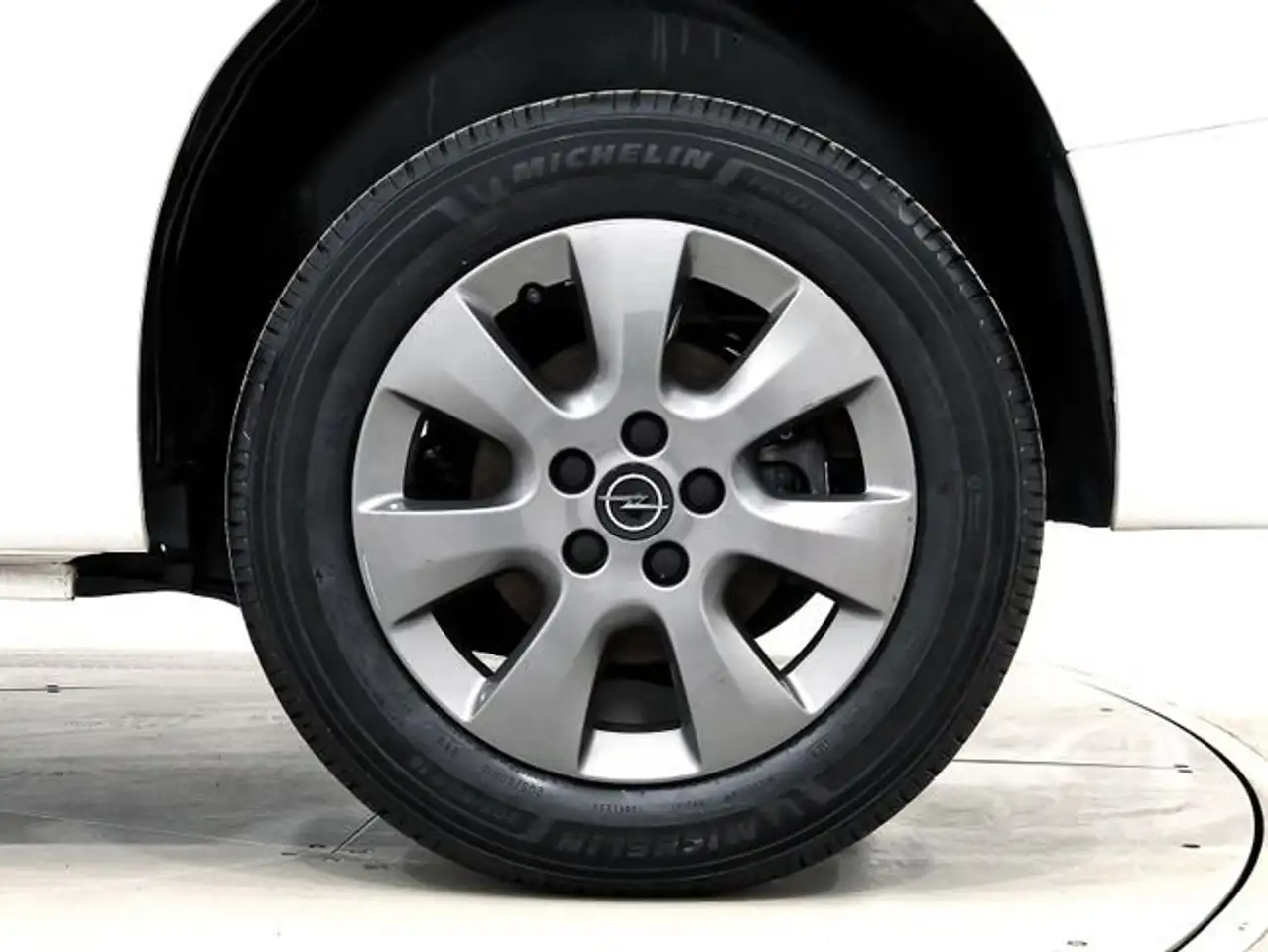 Opel Combo XL GS 130 Cv 1.5 Td S/S MT6 €6.4 — Galería del vehículo 12