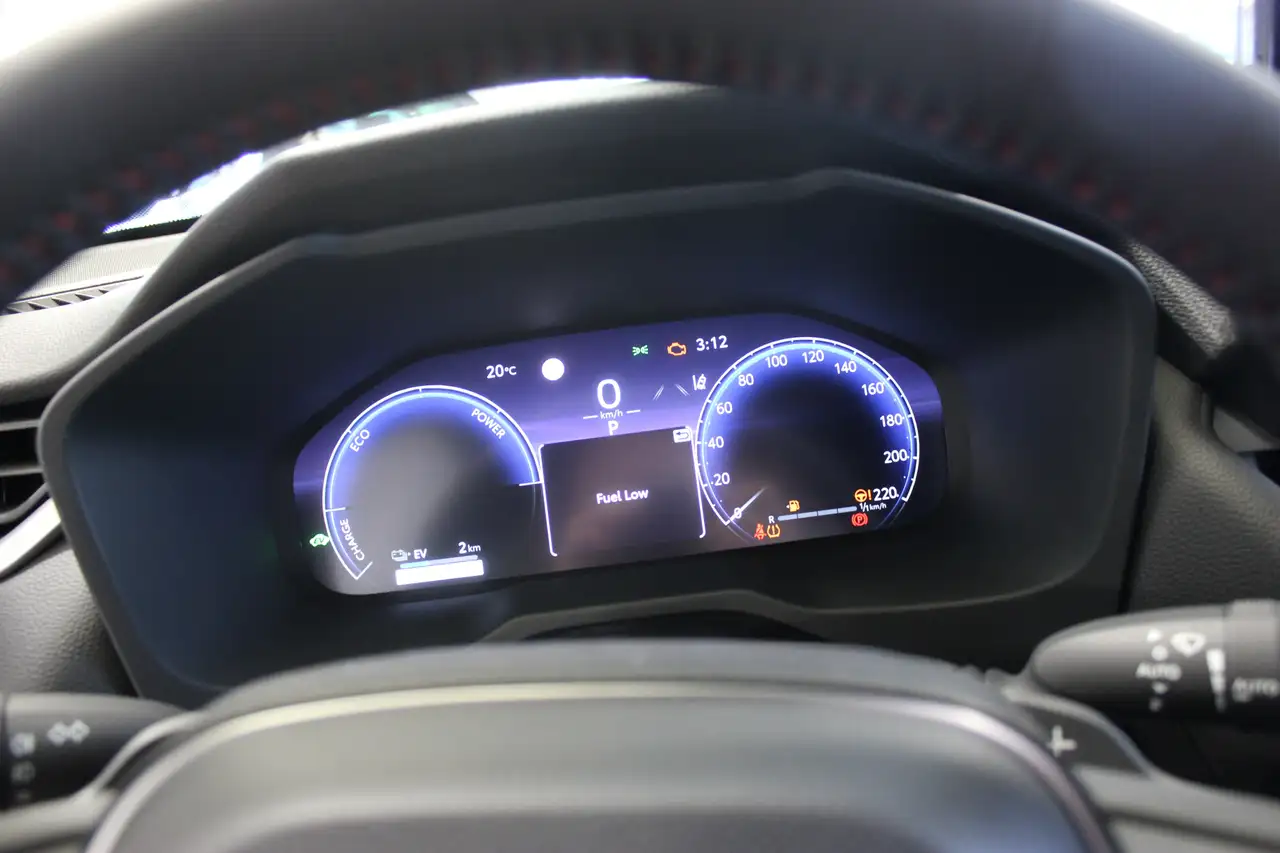 Suzuki Across PLUG-IN HYBRID — Vehicle gallery 8