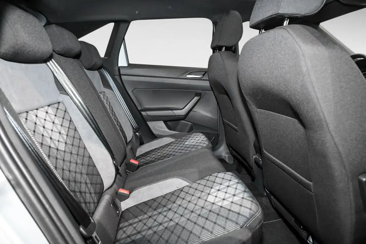 Volkswagen Taigo R-Line 1,5 l TSI OPF 110 kW (150 PS) 7-Gang- — Vehicle gallery 10