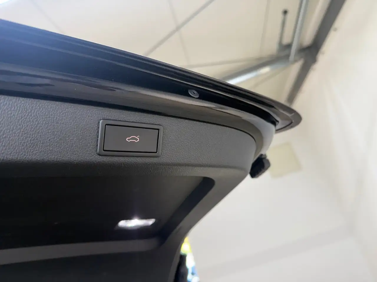 Skoda Superb Combi 1.5 TSI ACT DSG Style MATRIX-LED — Vehicle gallery 11