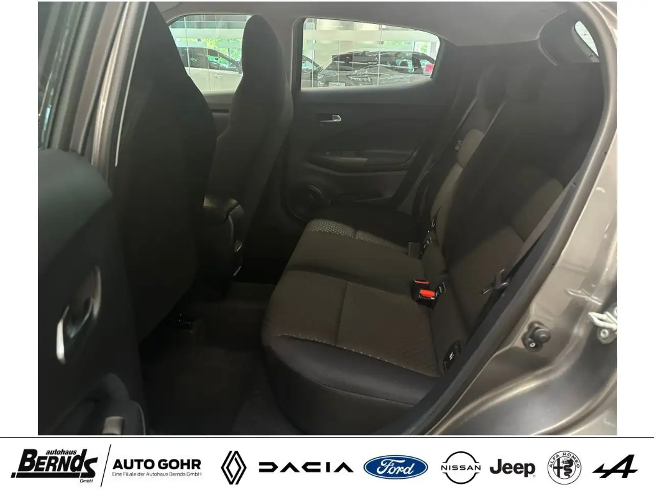 Nissan Juke 1.0 Acenta Nissan Connect Navi DAB ISOFIX LED uvm. — Vehicle gallery 6