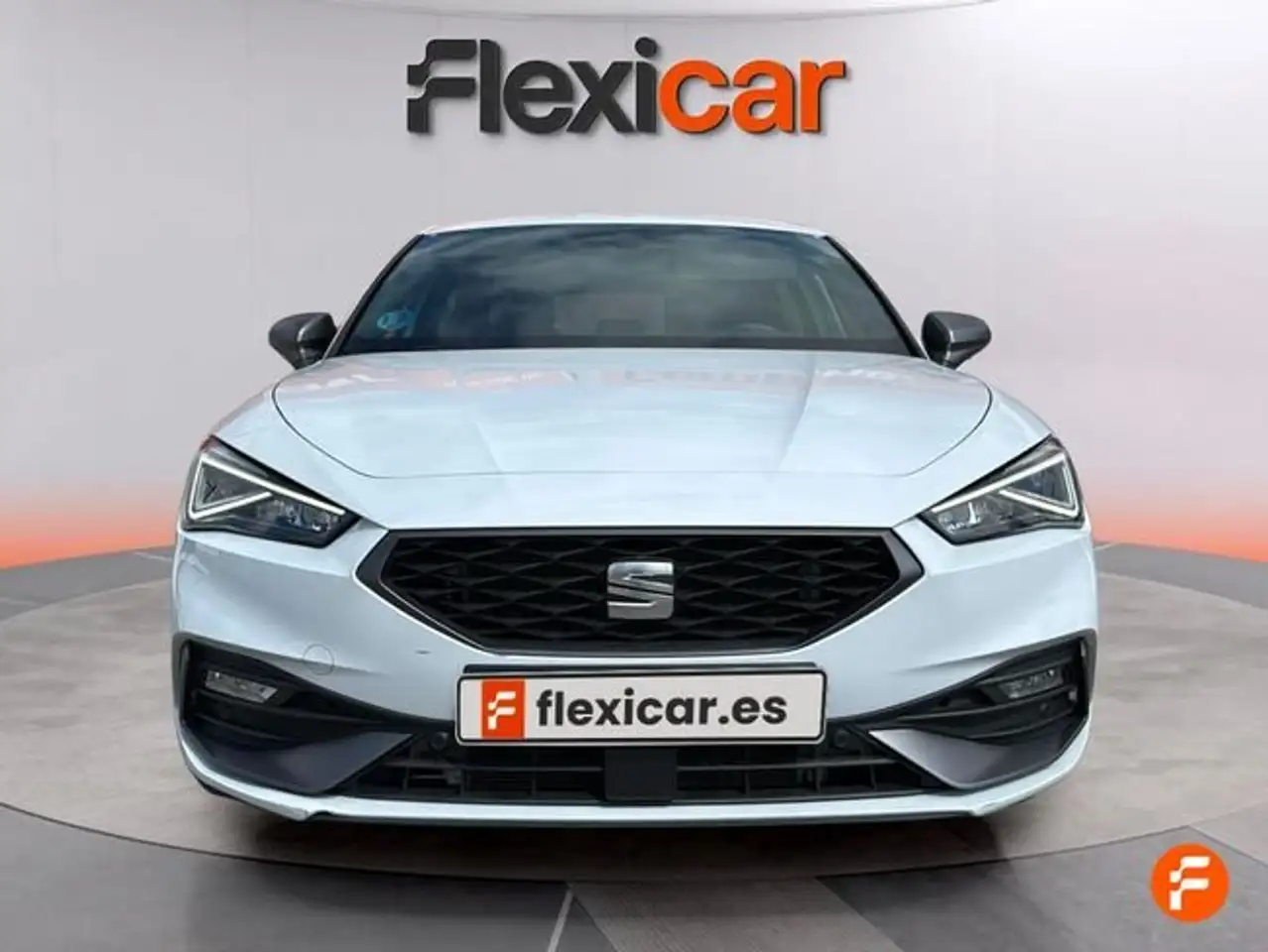 SEAT Leon 1.0 eTSI 81kW DSG-7 S&S FR XL ECO — معرض صور السيارة 2