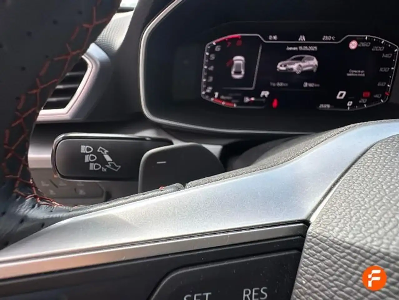 SEAT Leon 1.0 eTSI 81kW DSG-7 S&S FR XL ECO — معرض صور السيارة 19