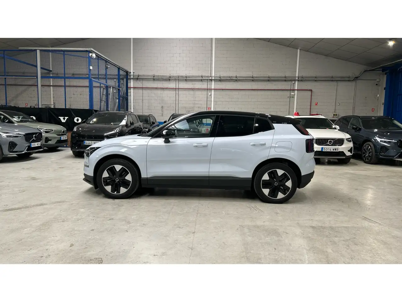 Volvo EX30 Single Plus RWD — Galería del vehículo 21
