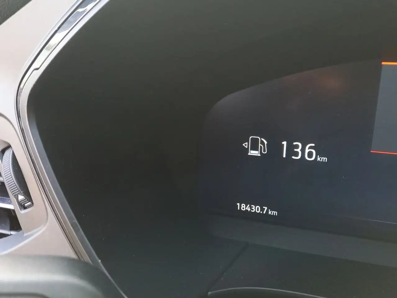 Ford Kuga 2.5 Duratec FHEV ST-LINE X — Galería del vehículo 23