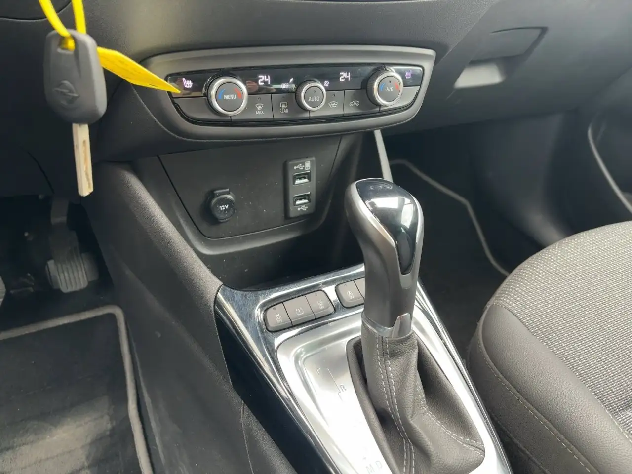 Opel Crossland Elegance LED+Kamera+Winterpaket — معرض صور السيارة 17