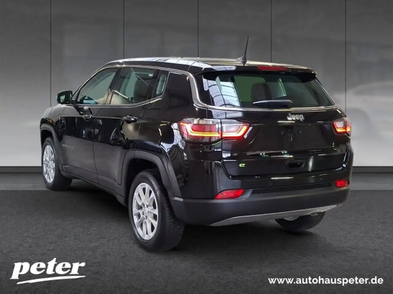 Jeep Compass Compass 1.5l T4 48V e-Hybrid MHEV Altitude FWD — معرض صور السيارة 5