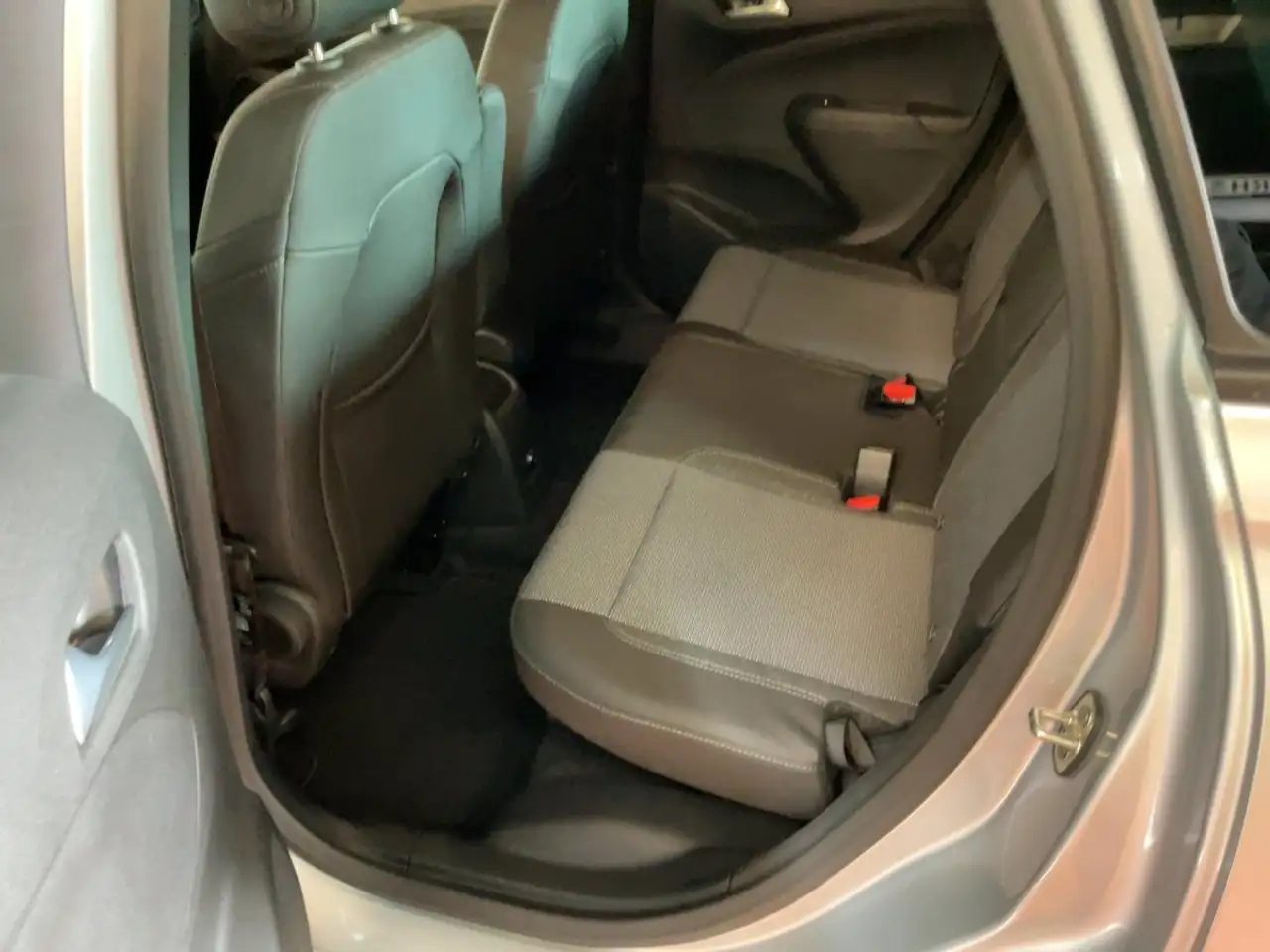 Opel Crossland 1.2 Turbo Elegance Paket LED+Navi+SHZ — معرض صور السيارة 13