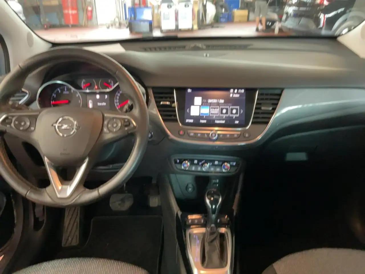 Opel Crossland 1.2 Turbo Elegance Paket LED+Navi+SHZ — معرض صور السيارة 12
