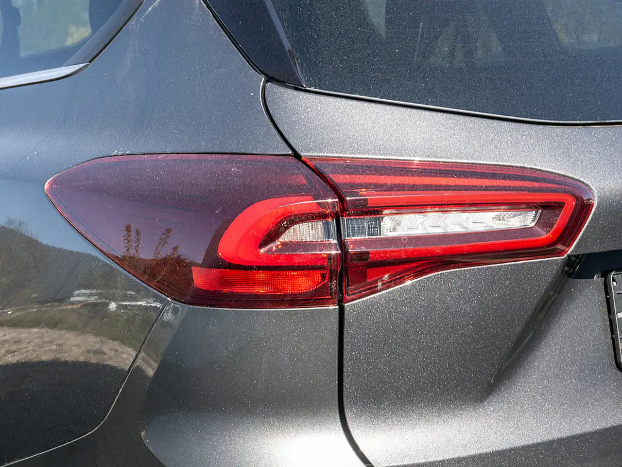 Ford Focus Titanium X Turnier NAVI ACC MATRIX-LED — معرض صور السيارة 23