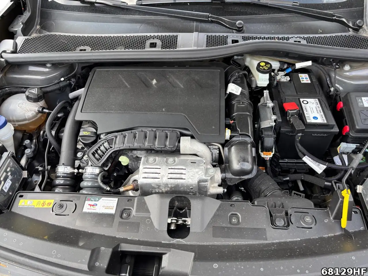 Peugeot 2008 GT — Vehicle gallery 7