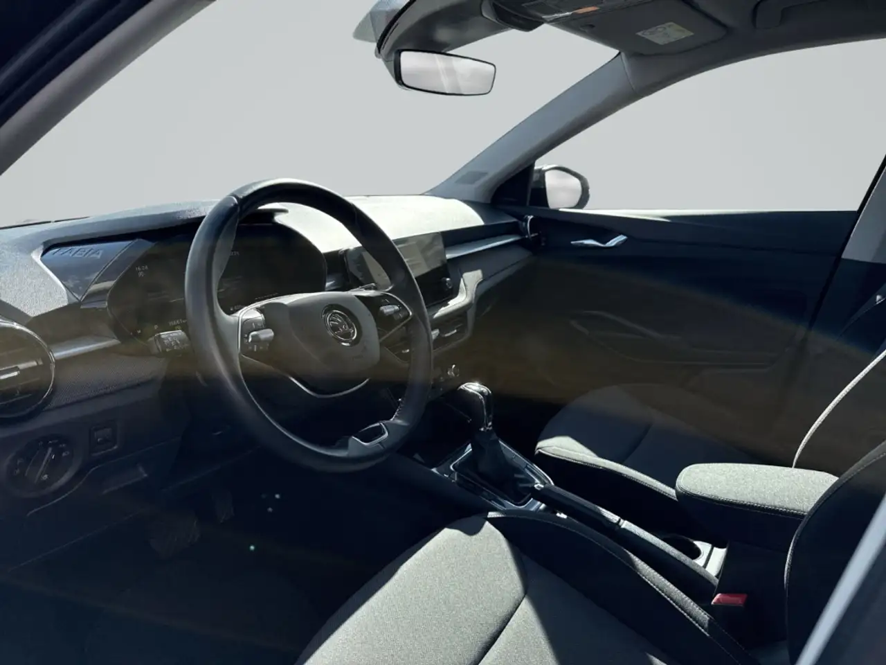 Skoda Fabia Selection 1,5 TSI 110 kW DSG Digitales Cockpit LED — Galerie du véhicule 13