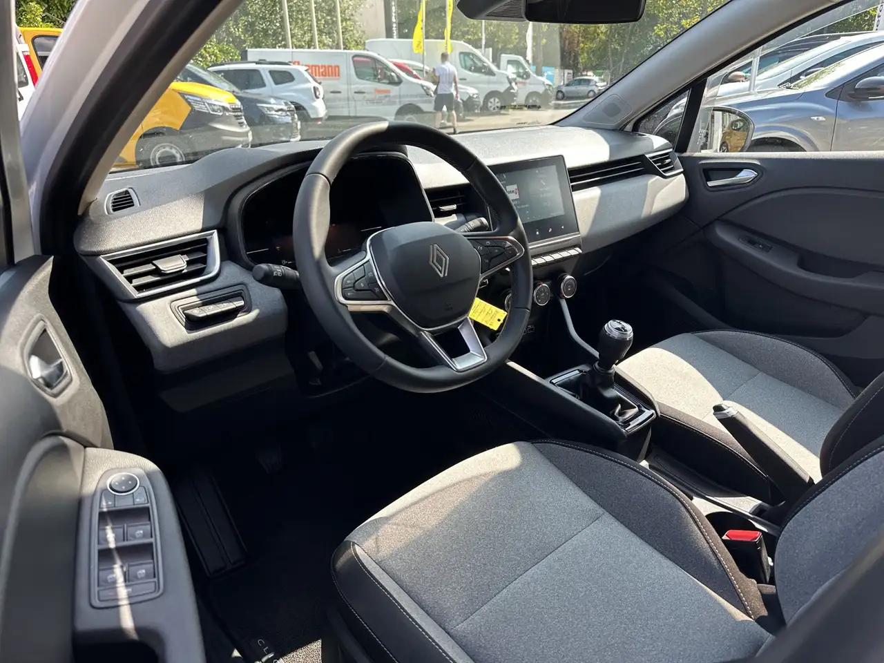 Renault Clio Evolution SCe 65 Scheckheft PDC hi — Vehicle gallery 10