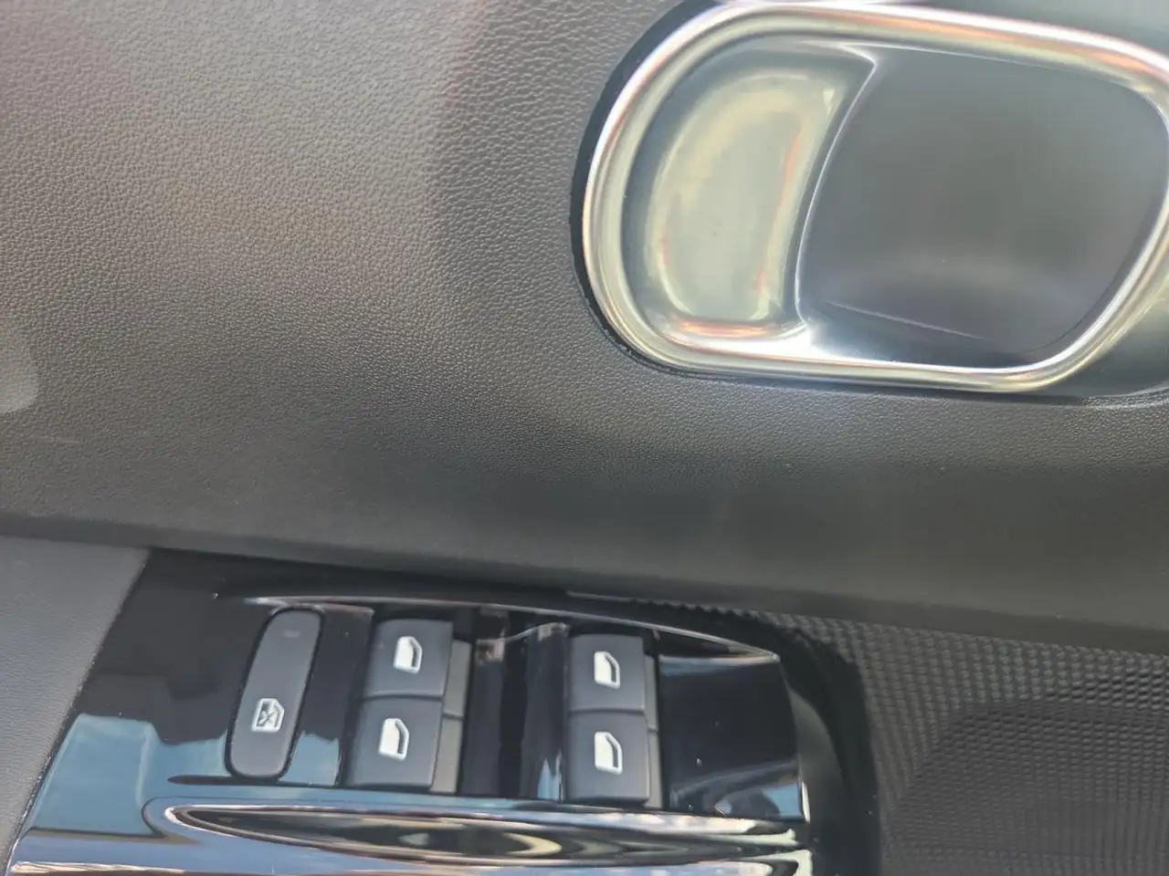 Citroen C3 1.2 12V e-THP / PureTech — Galería del vehículo 17